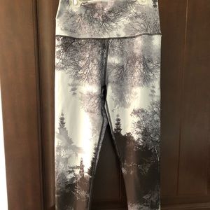 Aerie Chill. Play. Move. Legging Medium